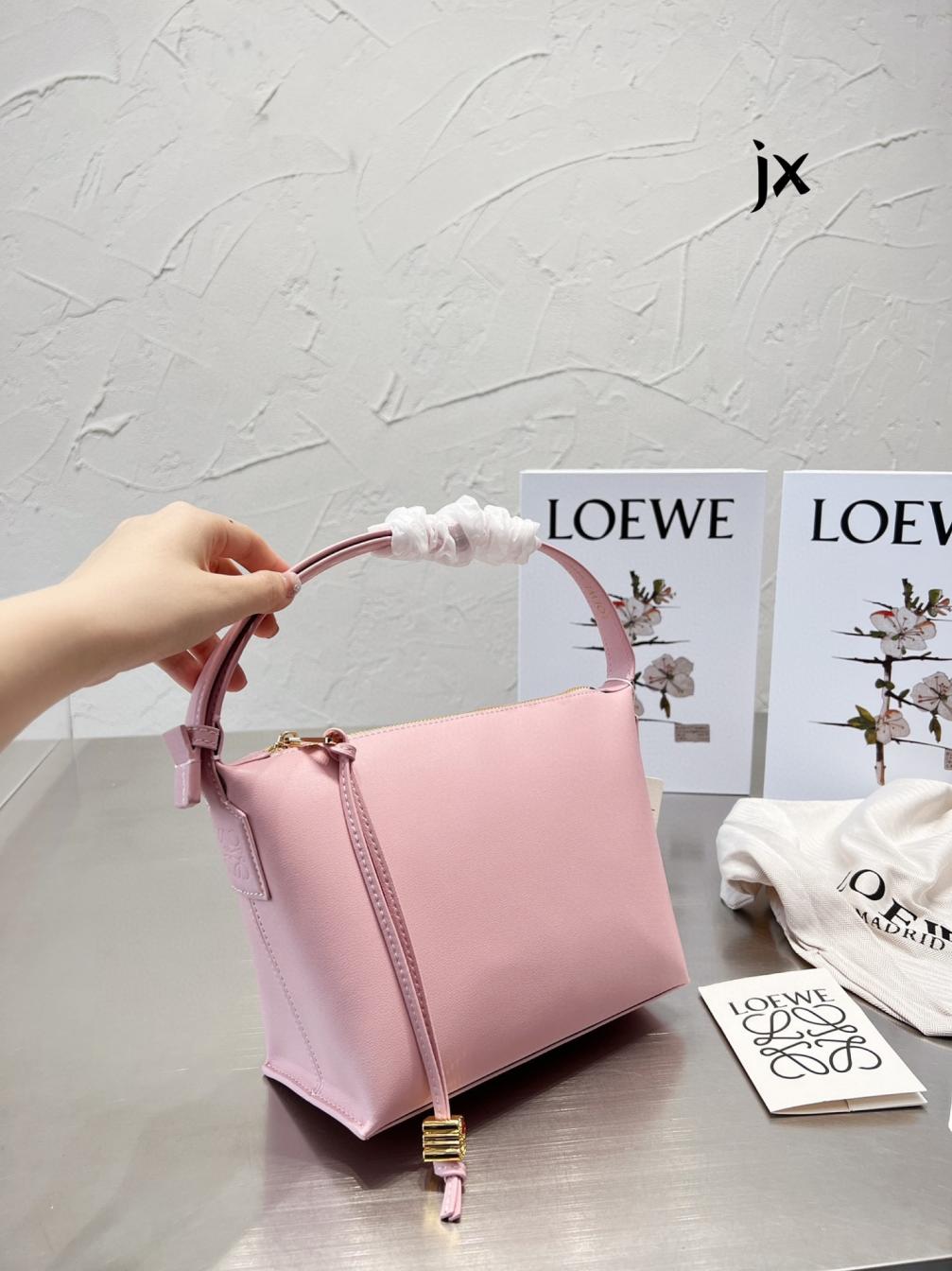 Loewe  22ss cubi bag 131467