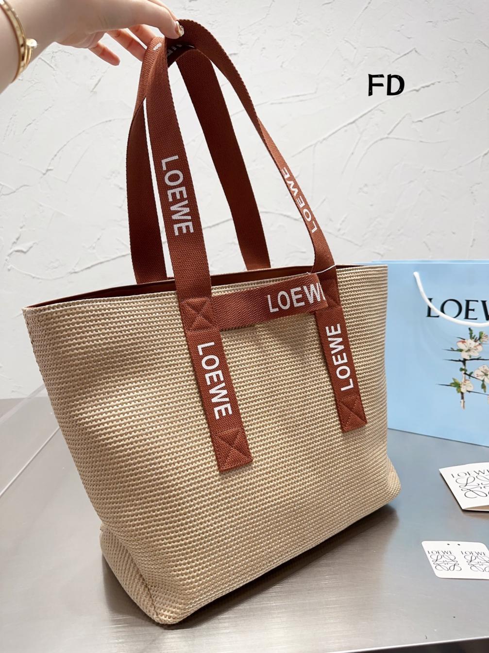 Loewe wave tote handbag 131474