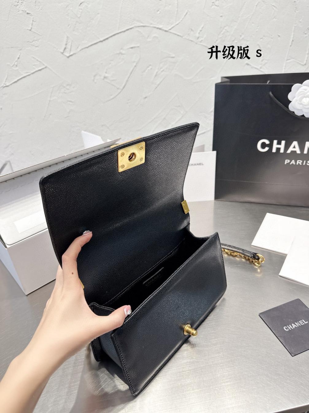 Chanel Leboy Chain bag 20ss Cowskin 131372