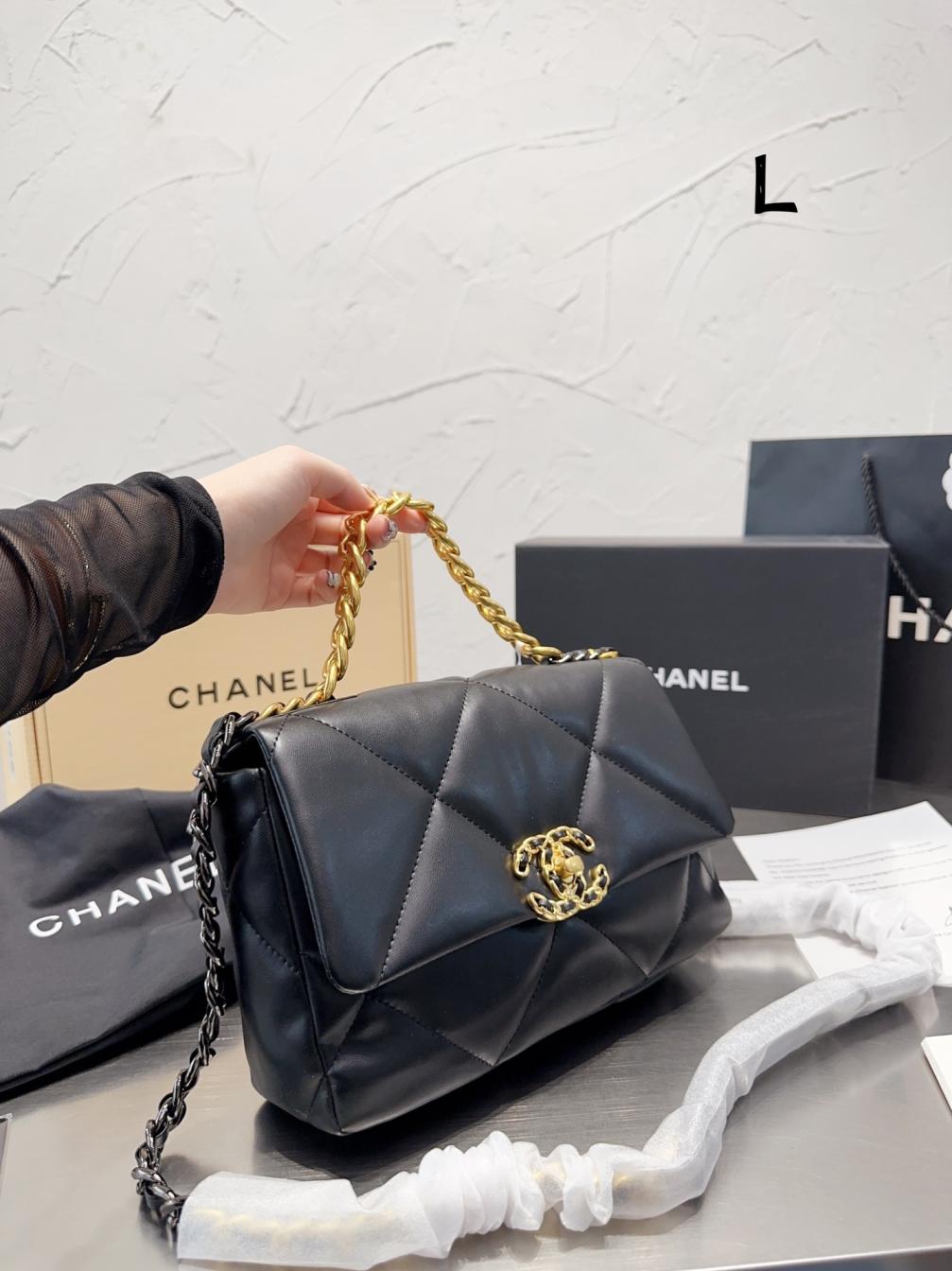 Chanel 19 bag 131405