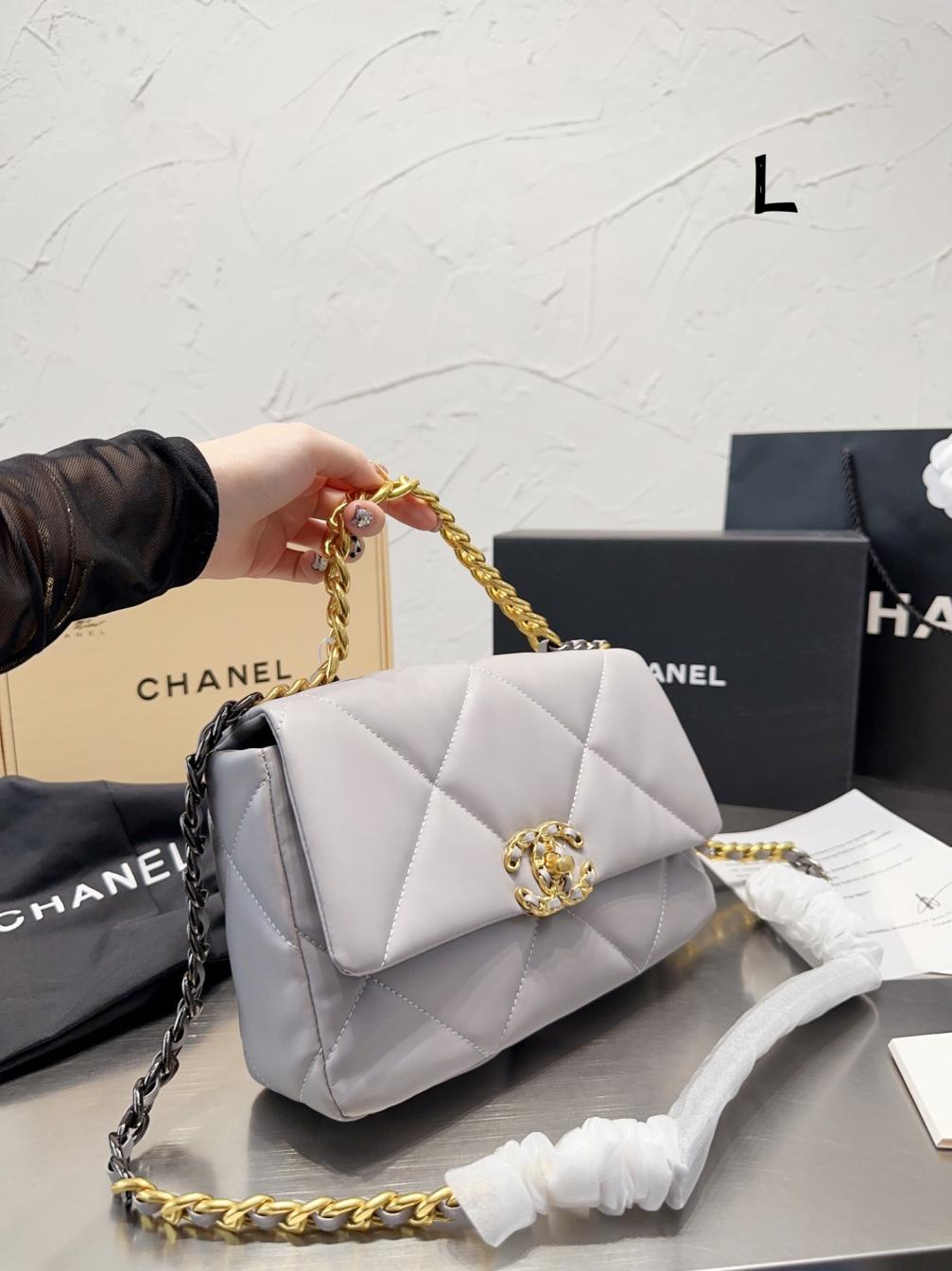 Chanel 19 bag 131405