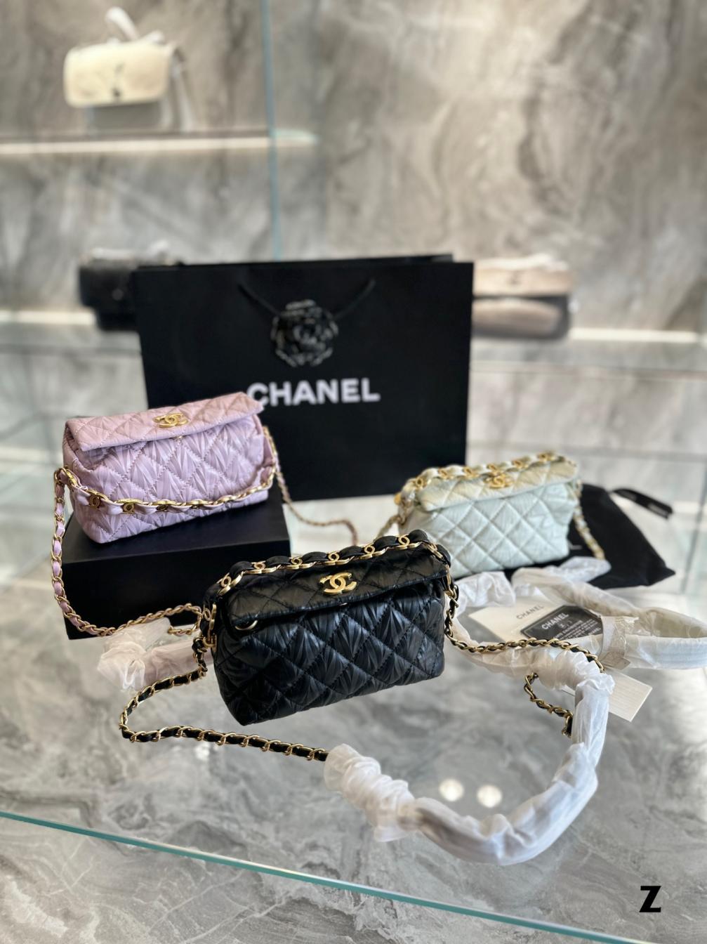 CHANEL HOBO BAG 131541