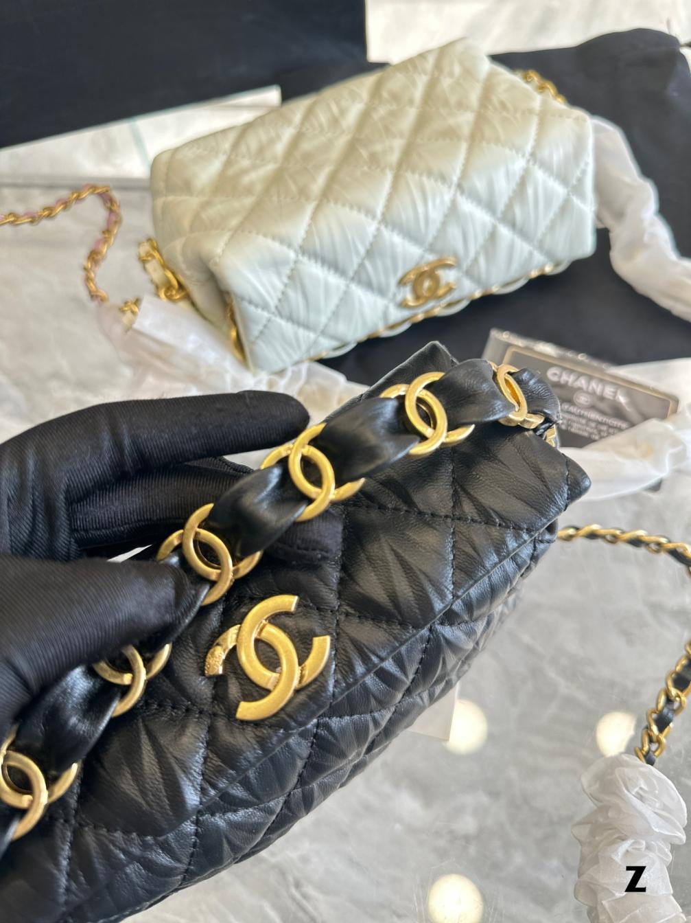 CHANEL HOBO BAG 131541