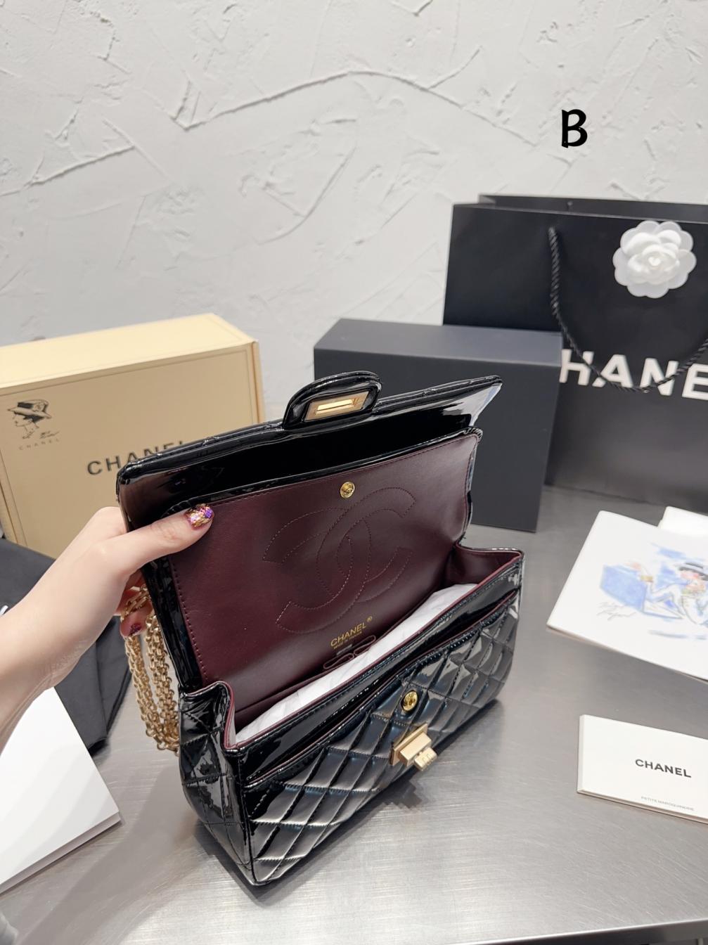 Chanel leather cf2.55 bag 131593
