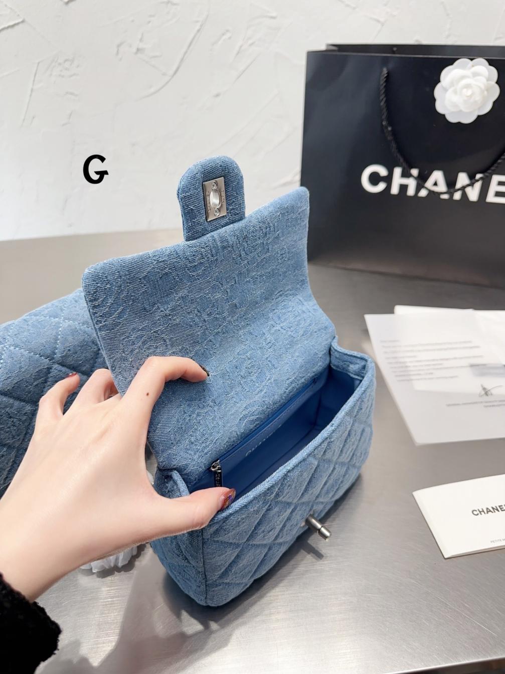 Chanel Blue denim bag 131726