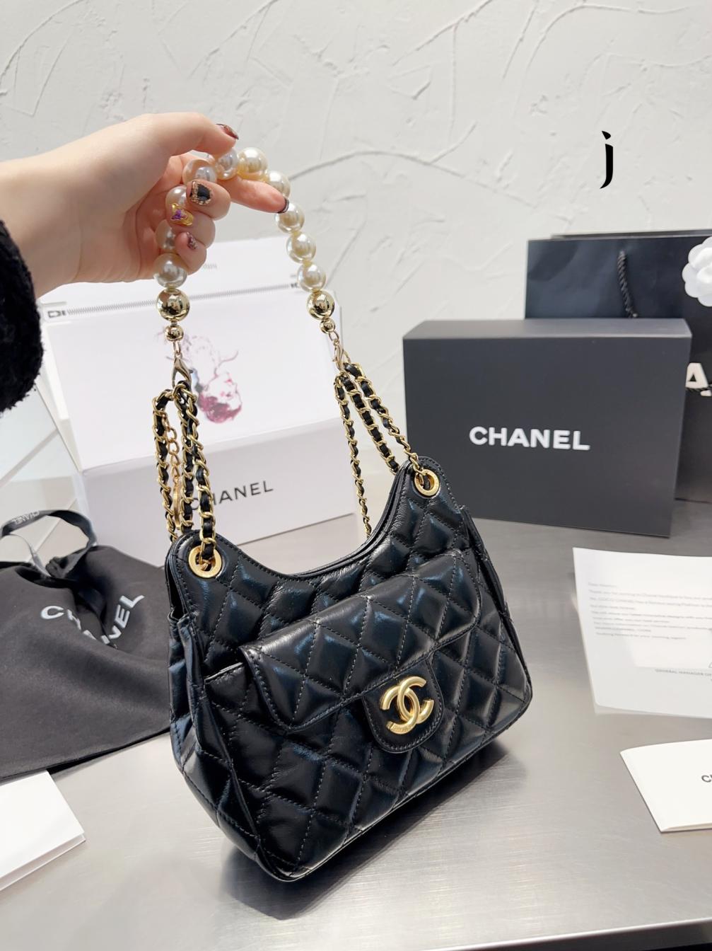 Chanel new pearls handbag 131737