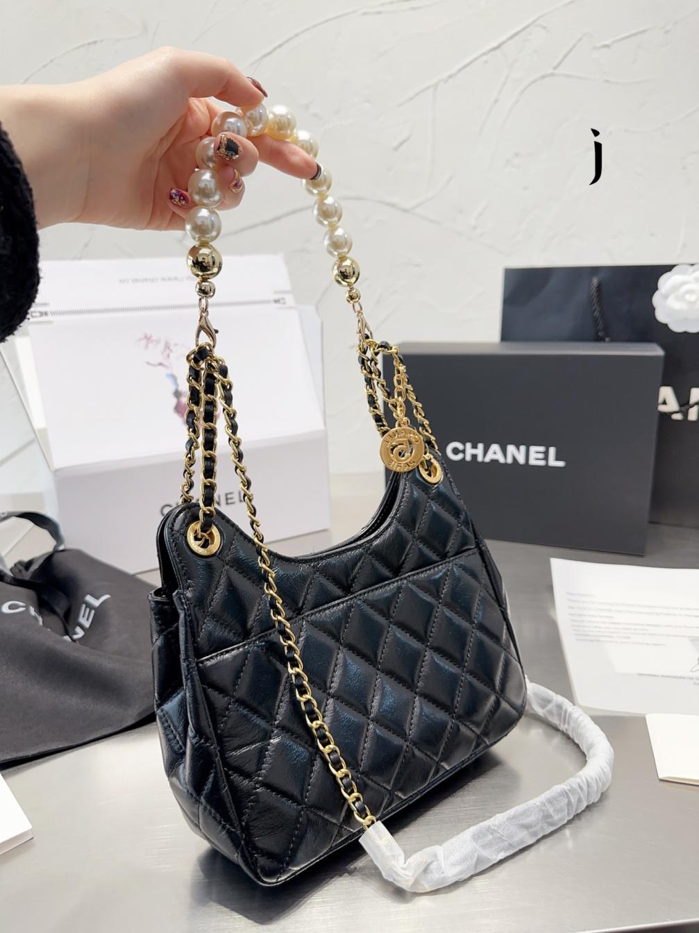 Chanel new pearls handbag 131737
