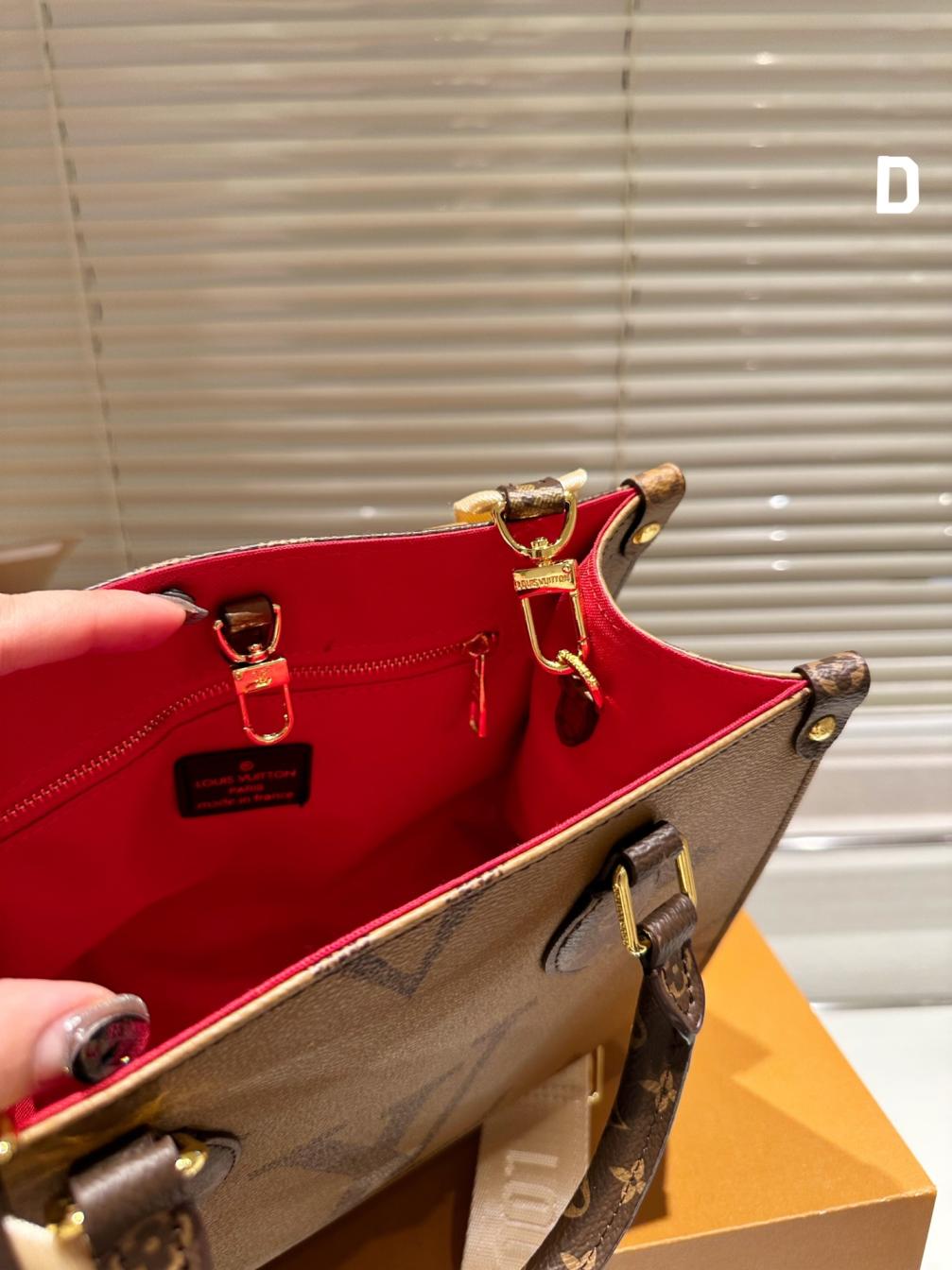 Lv Louis vuitton onthego hand bag 131721