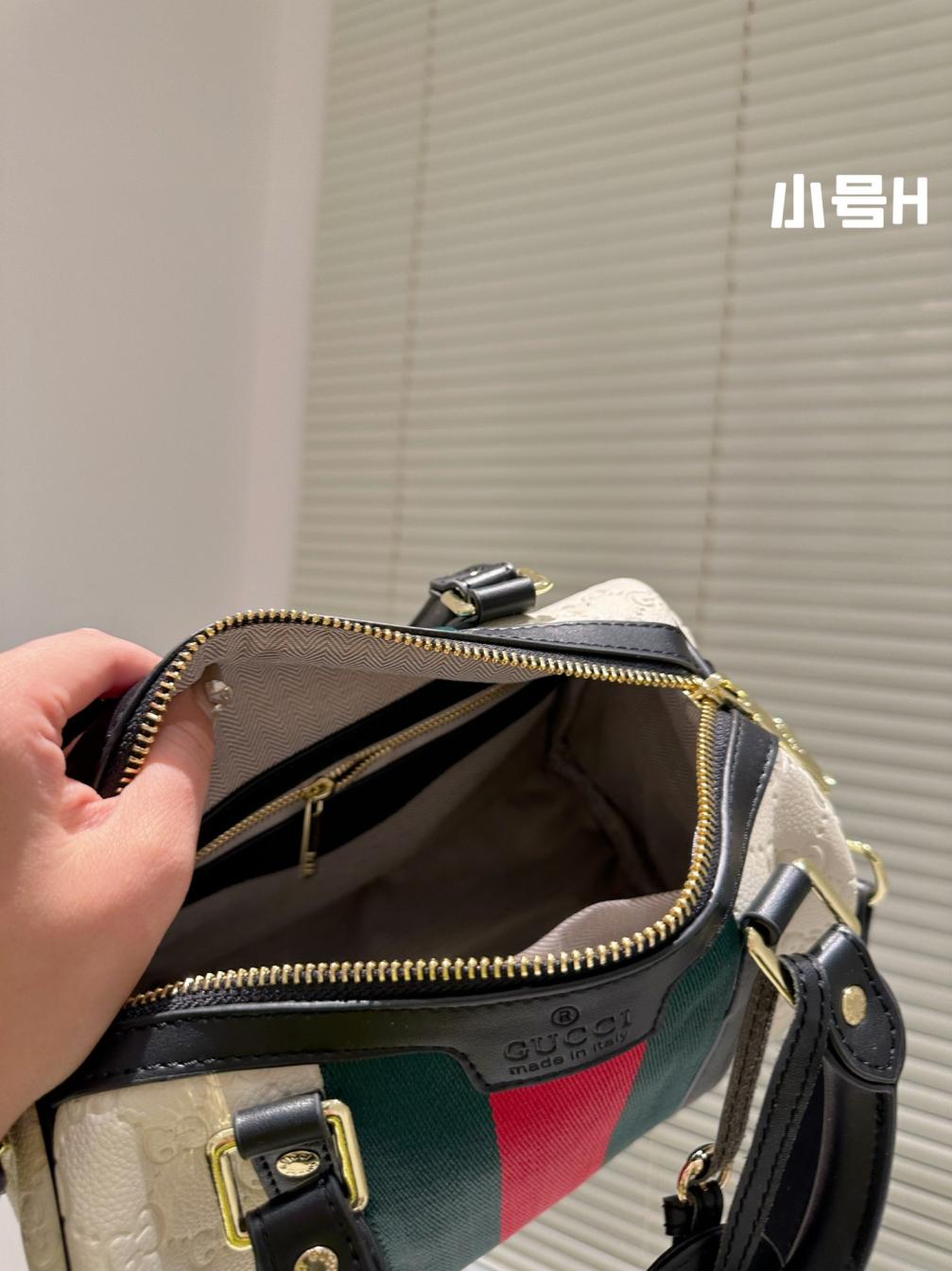 Gucci  handbag 131229