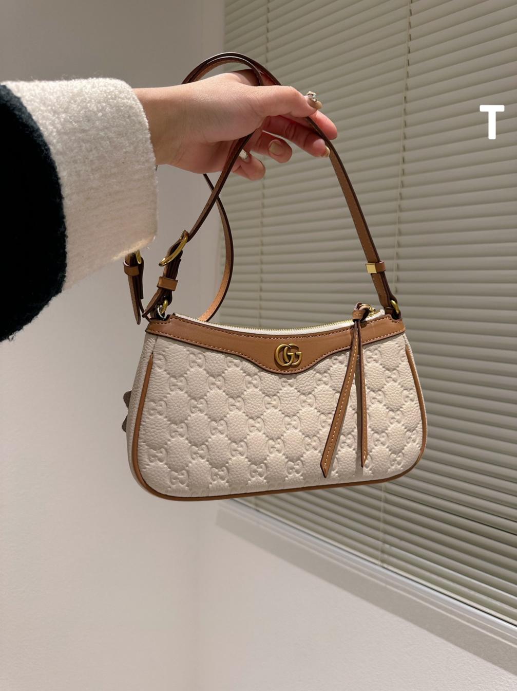 Gucci bag 131530