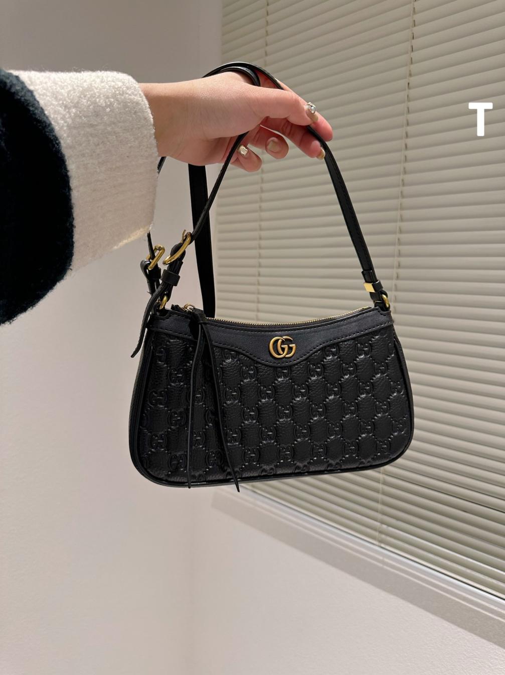 Gucci bag 131530