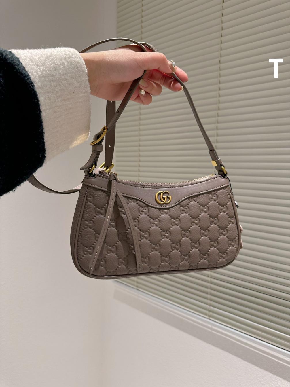 Gucci bag 131530