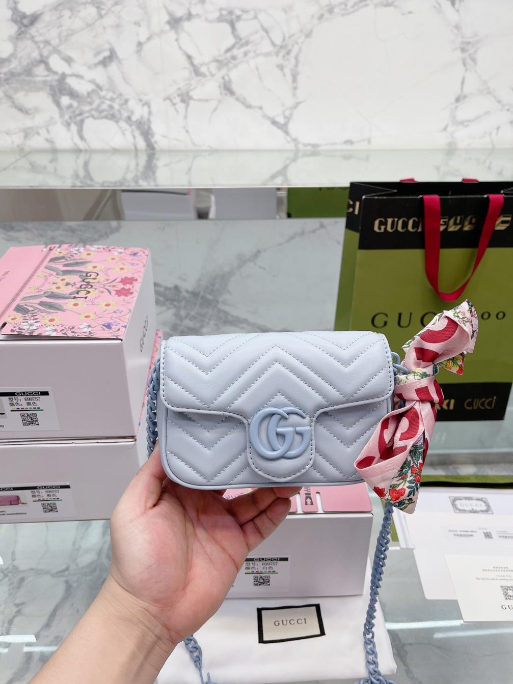 Gucci l GG Marmont waist bag 131625