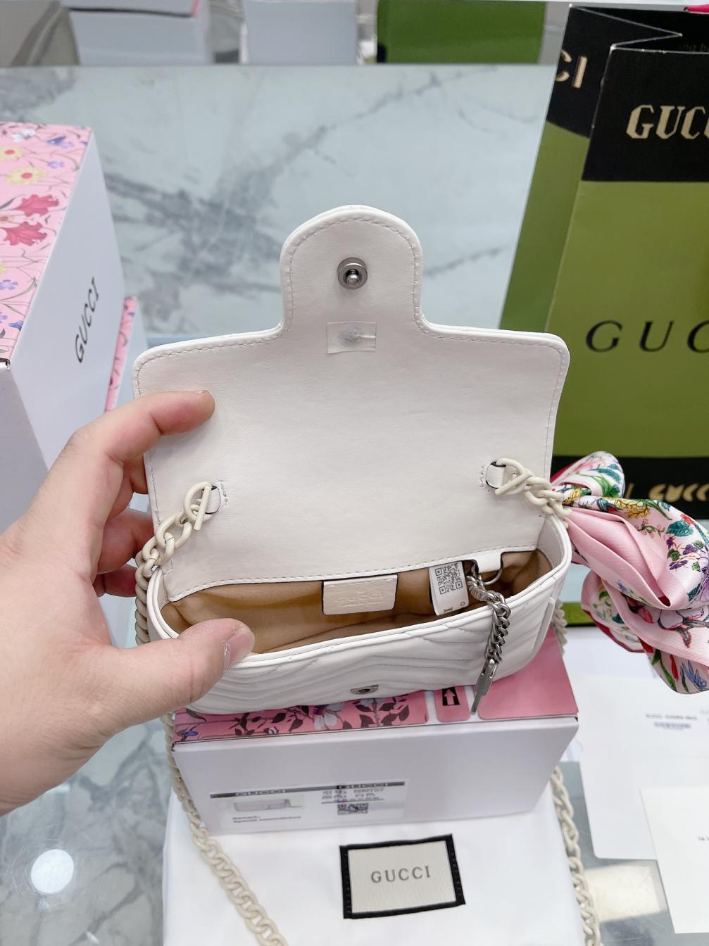 Gucci l GG Marmont waist bag 131625