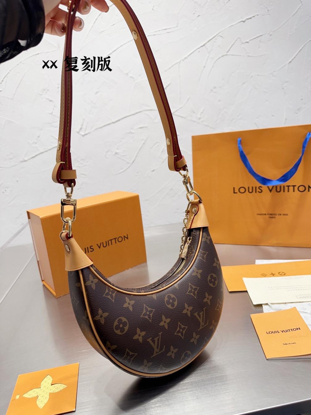 LV Loop bag 131500