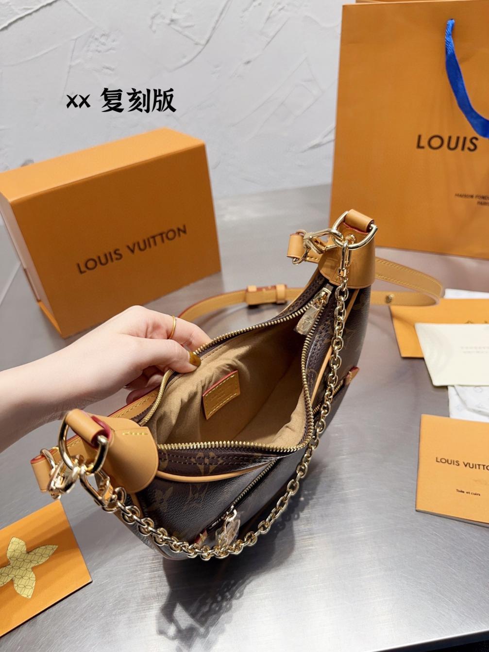 LV Loop bag 131500