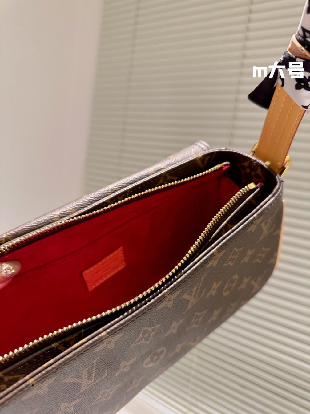 LV vintage bag 131526