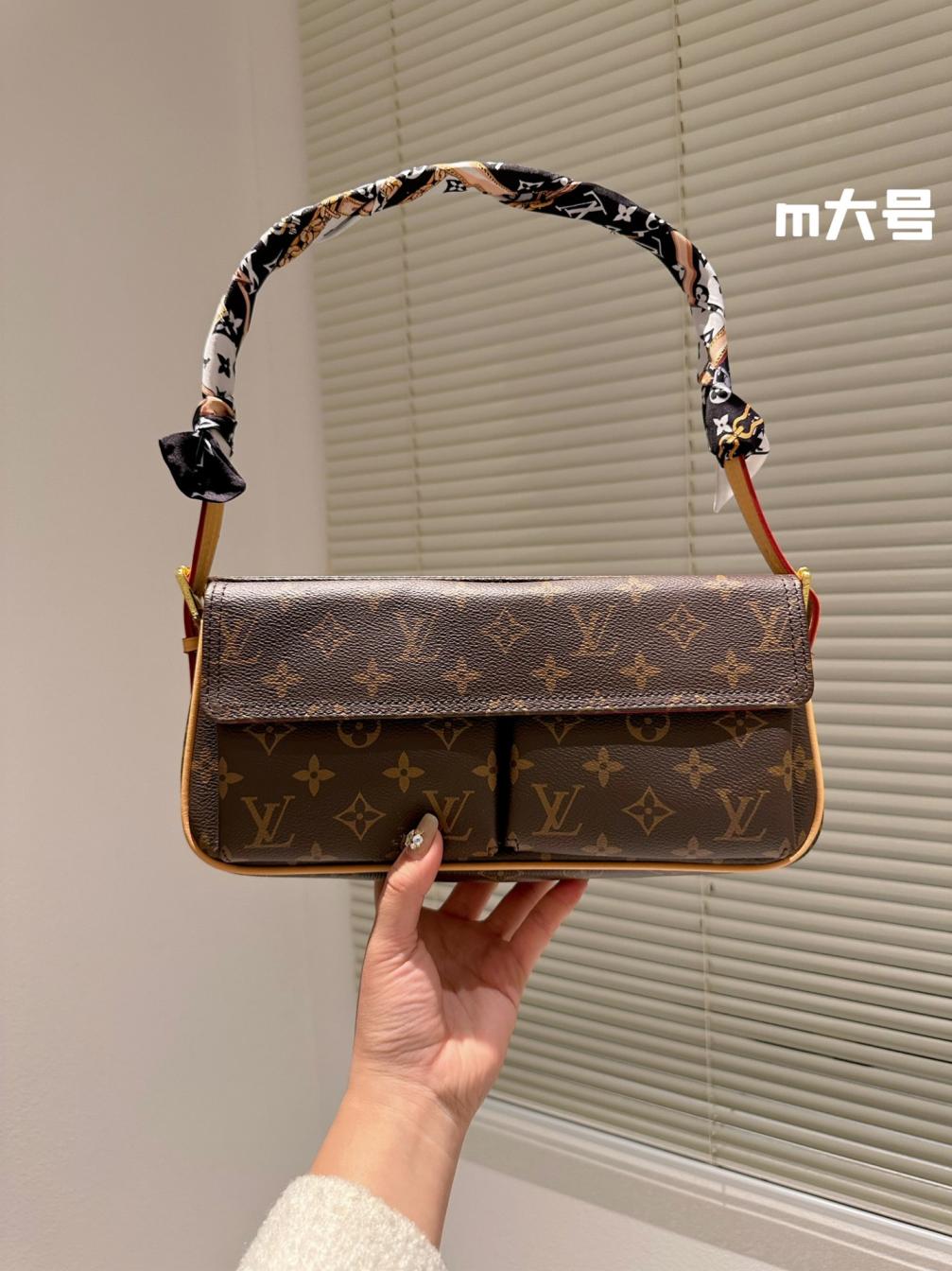 LV vintage bag 131526