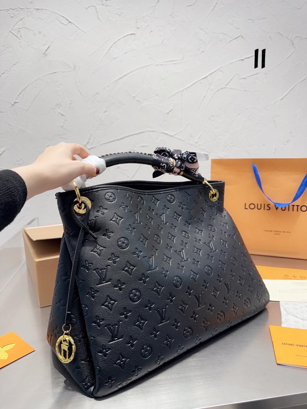 LV Louis vuitton tote bag 131599