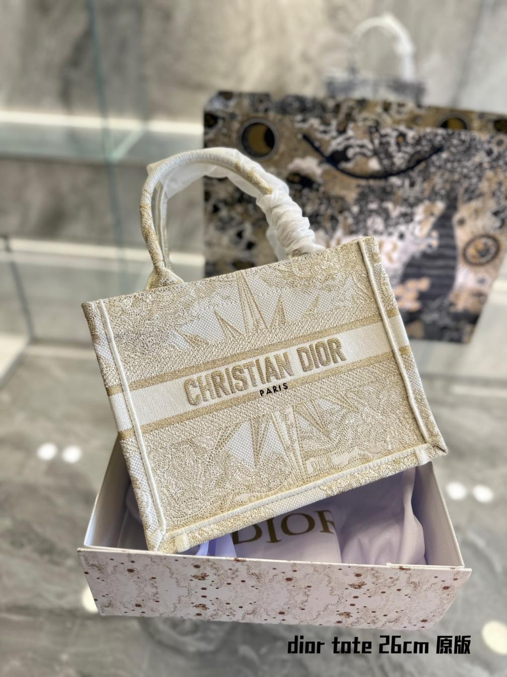 Dior BOOKTOTE (MARIA. GRAZIA CHIURI) bag 131345