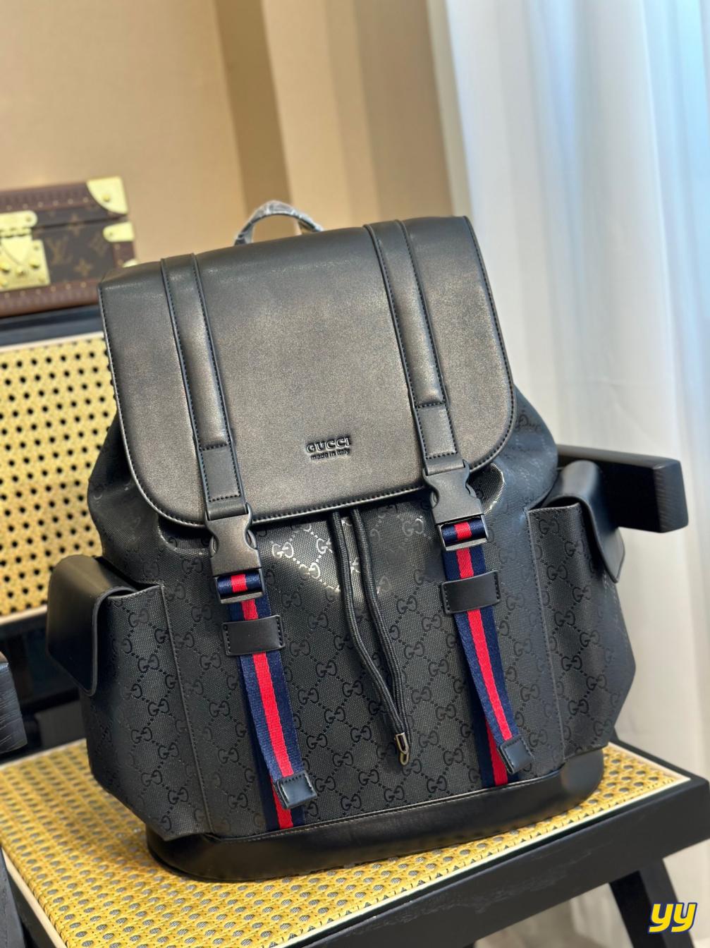 Gucci men Shoulder backpack 131753