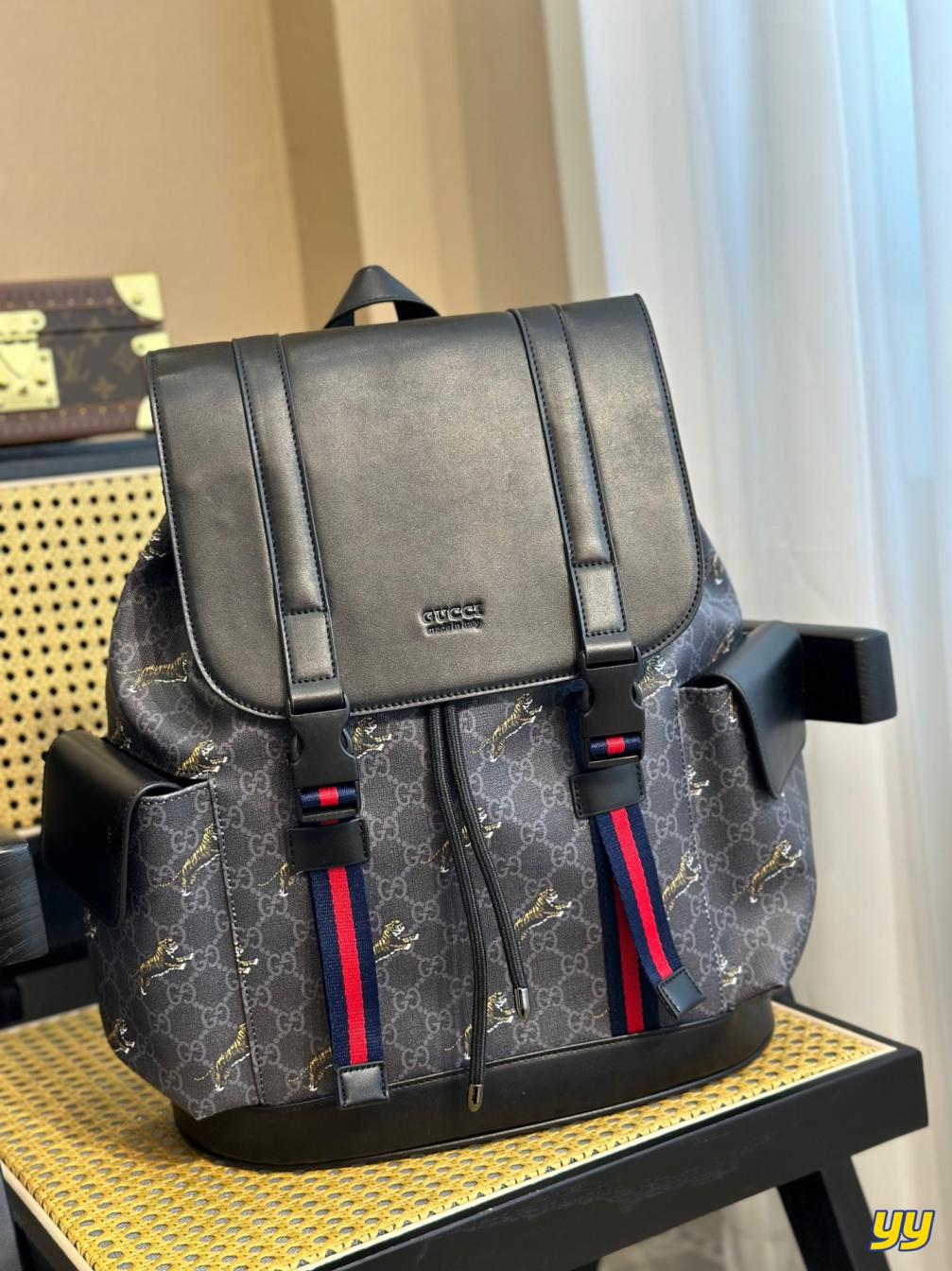 Gucci men Shoulder backpack 131753