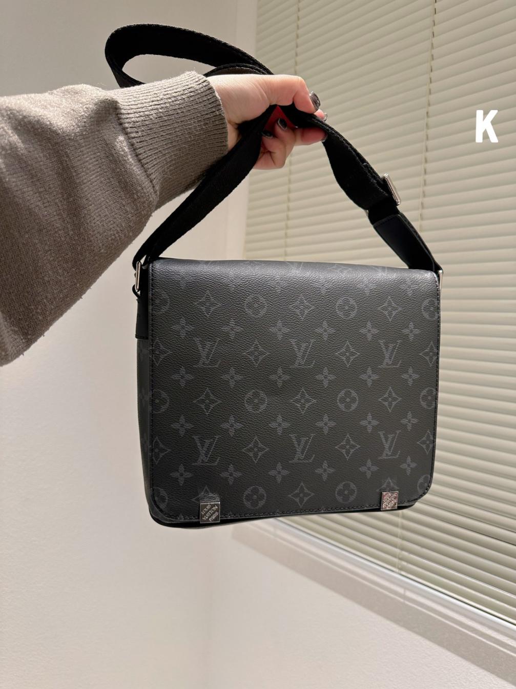 LV Louis Vuitton men N41028 bag