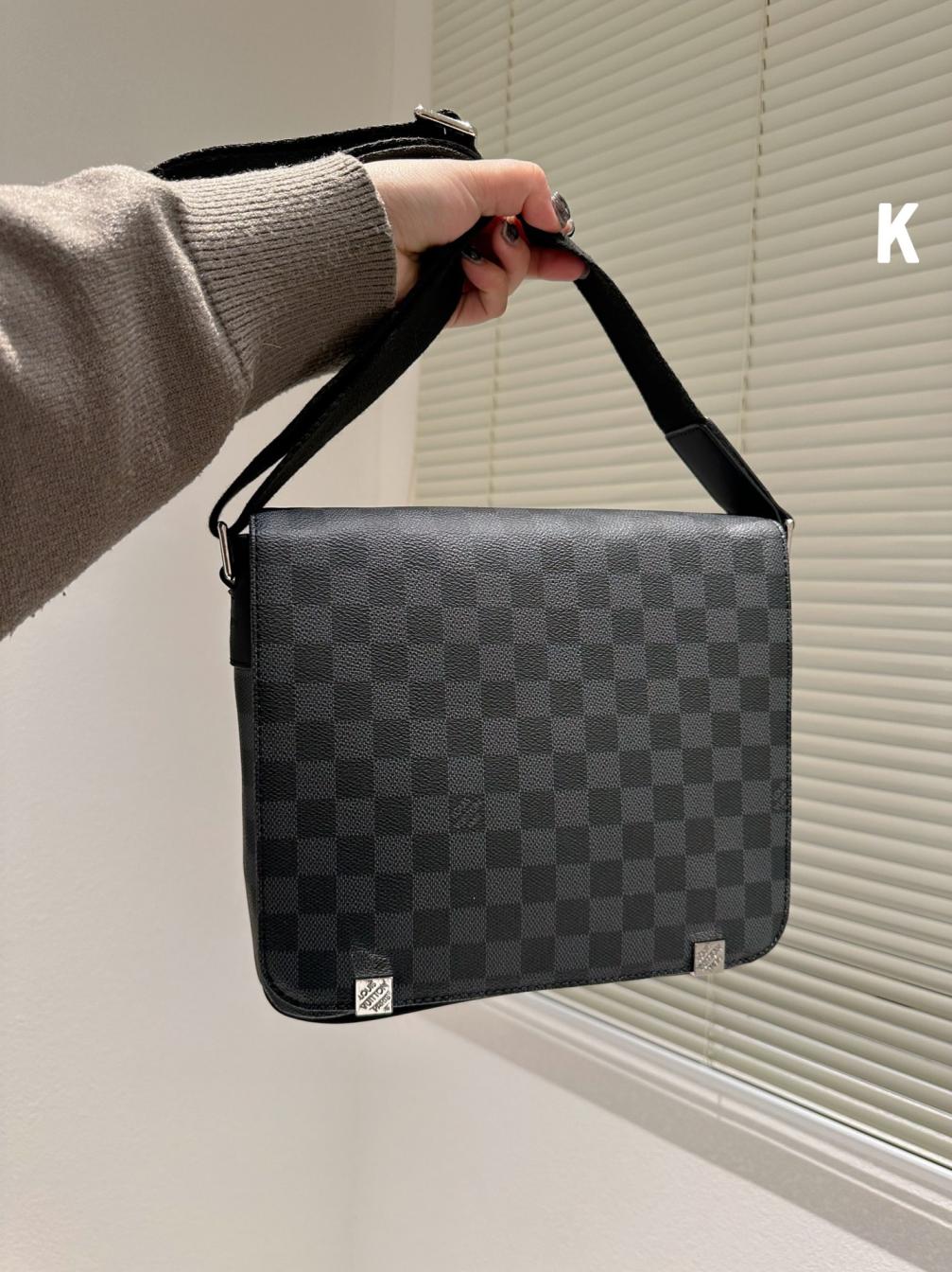 LV Louis Vuitton men N41028 bag