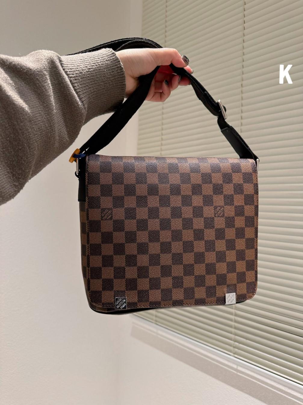 LV Louis Vuitton men N41028 bag