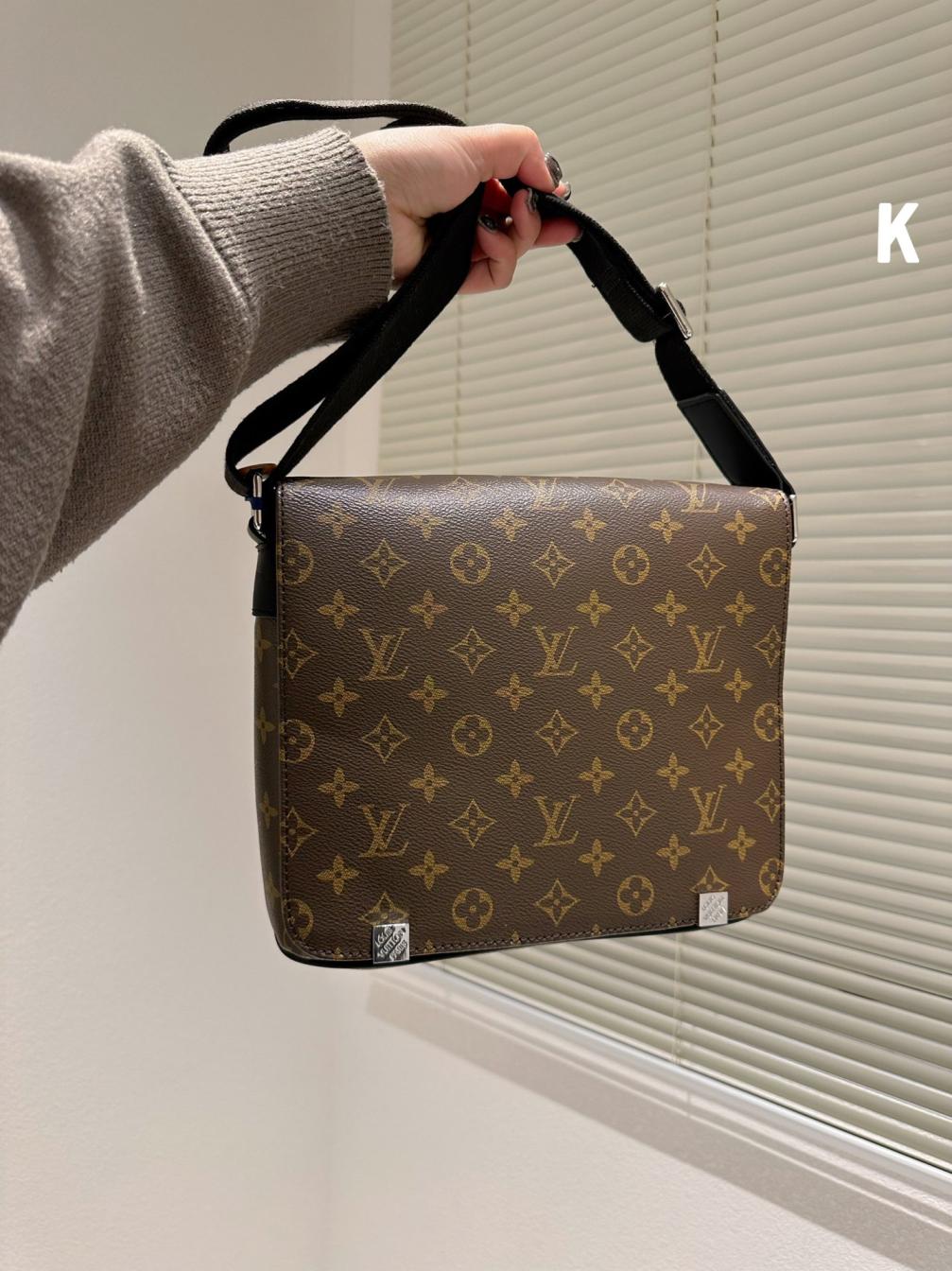 LV Louis Vuitton men N41028 bag