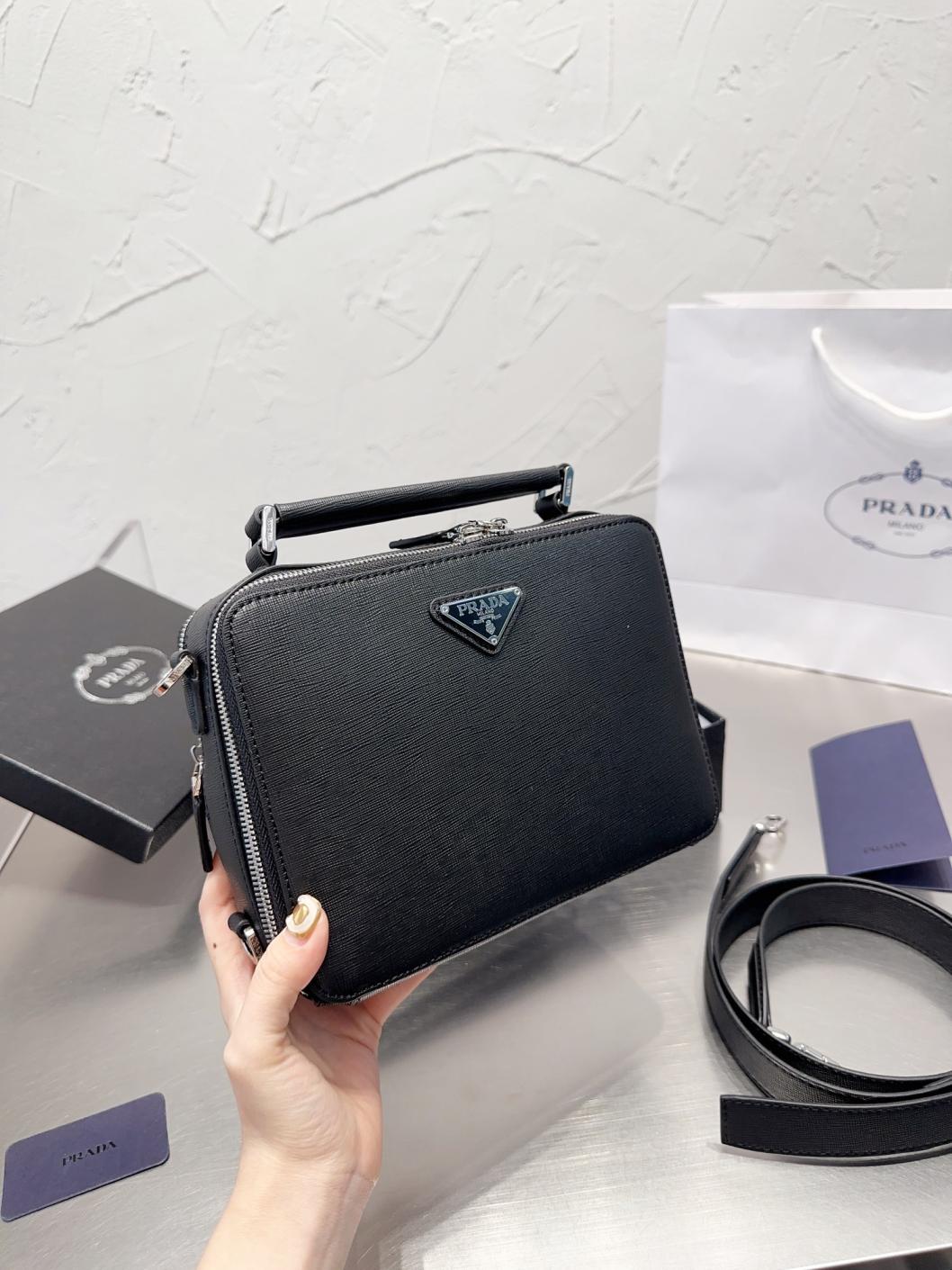 Prada men hand bag 131279