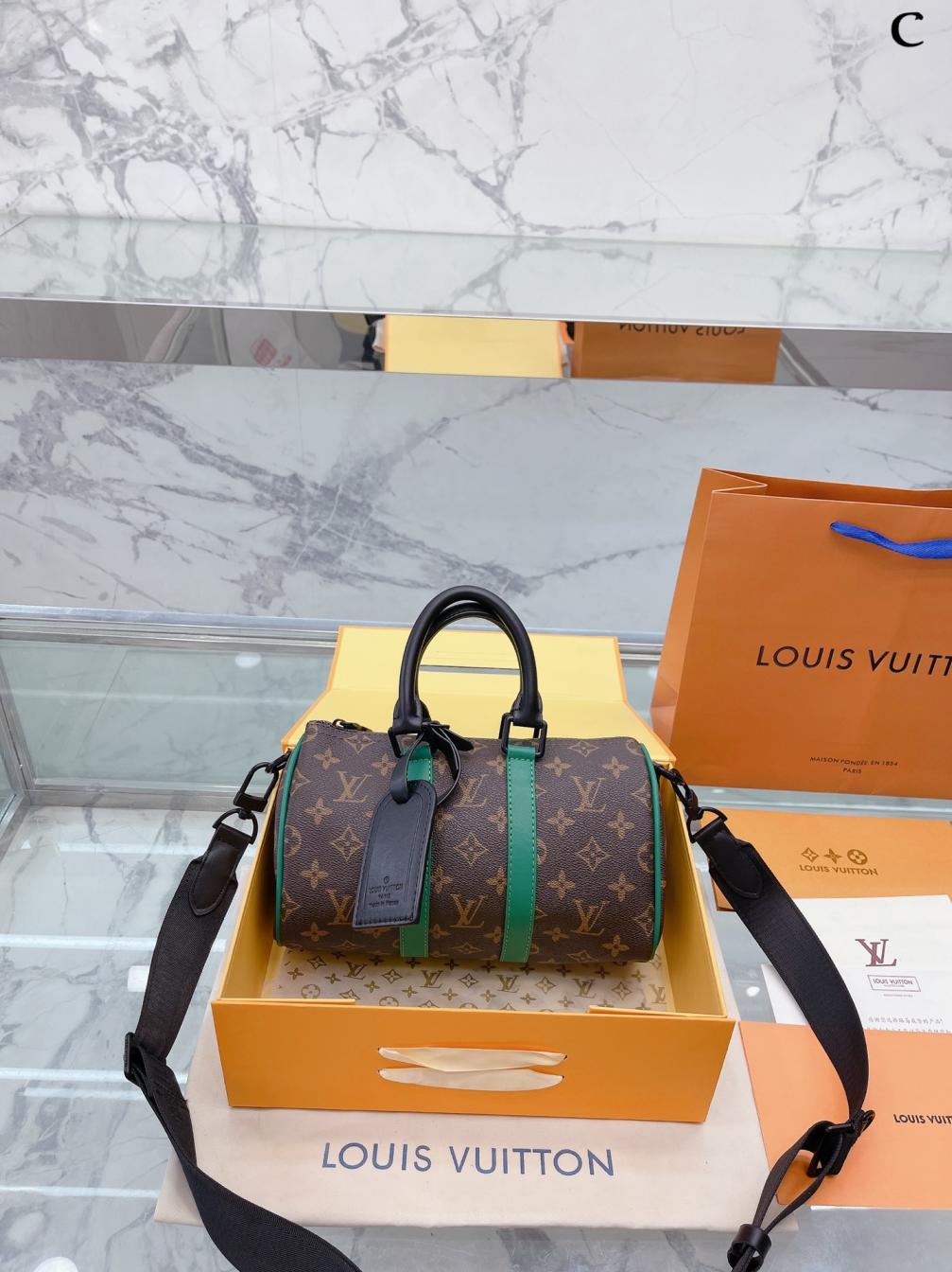 LV mens Speedy Nano BAG 131902