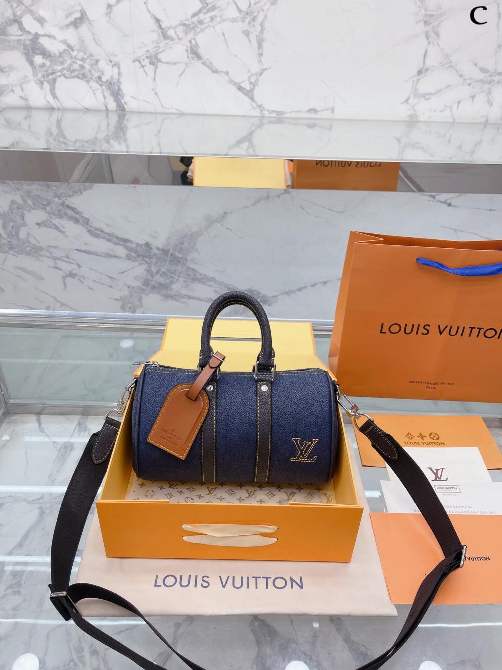 LV mens Speedy Nano BAG 131902