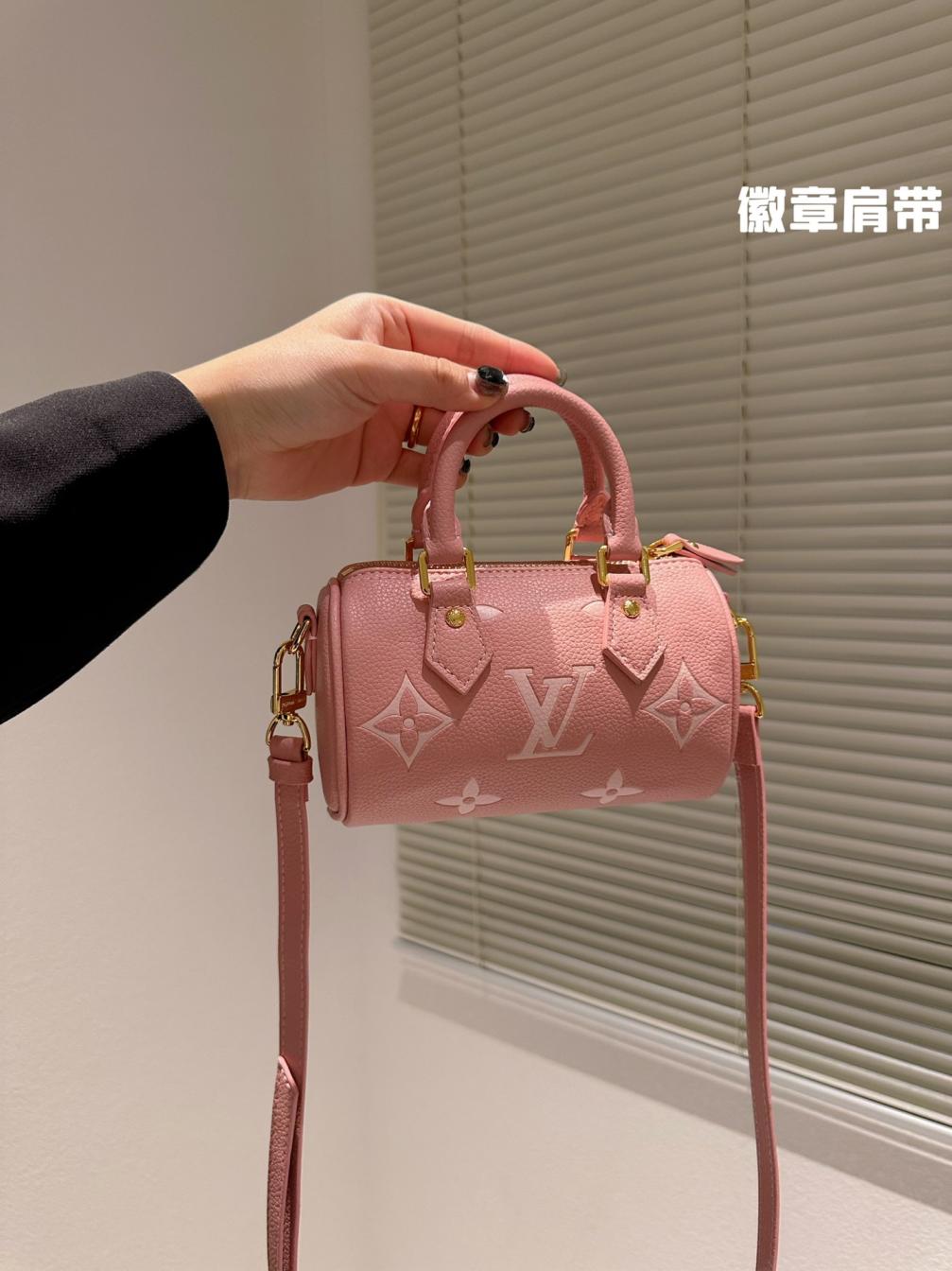 M81085 LV NANO speedy20 badge hand bag 131897