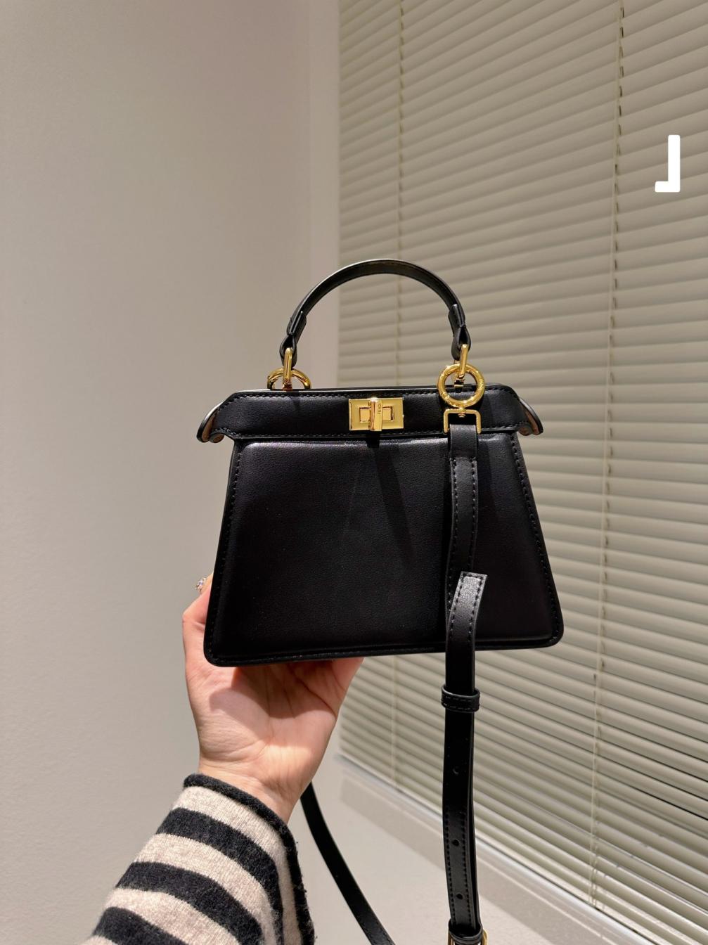 Fendi lseeu bag 131361