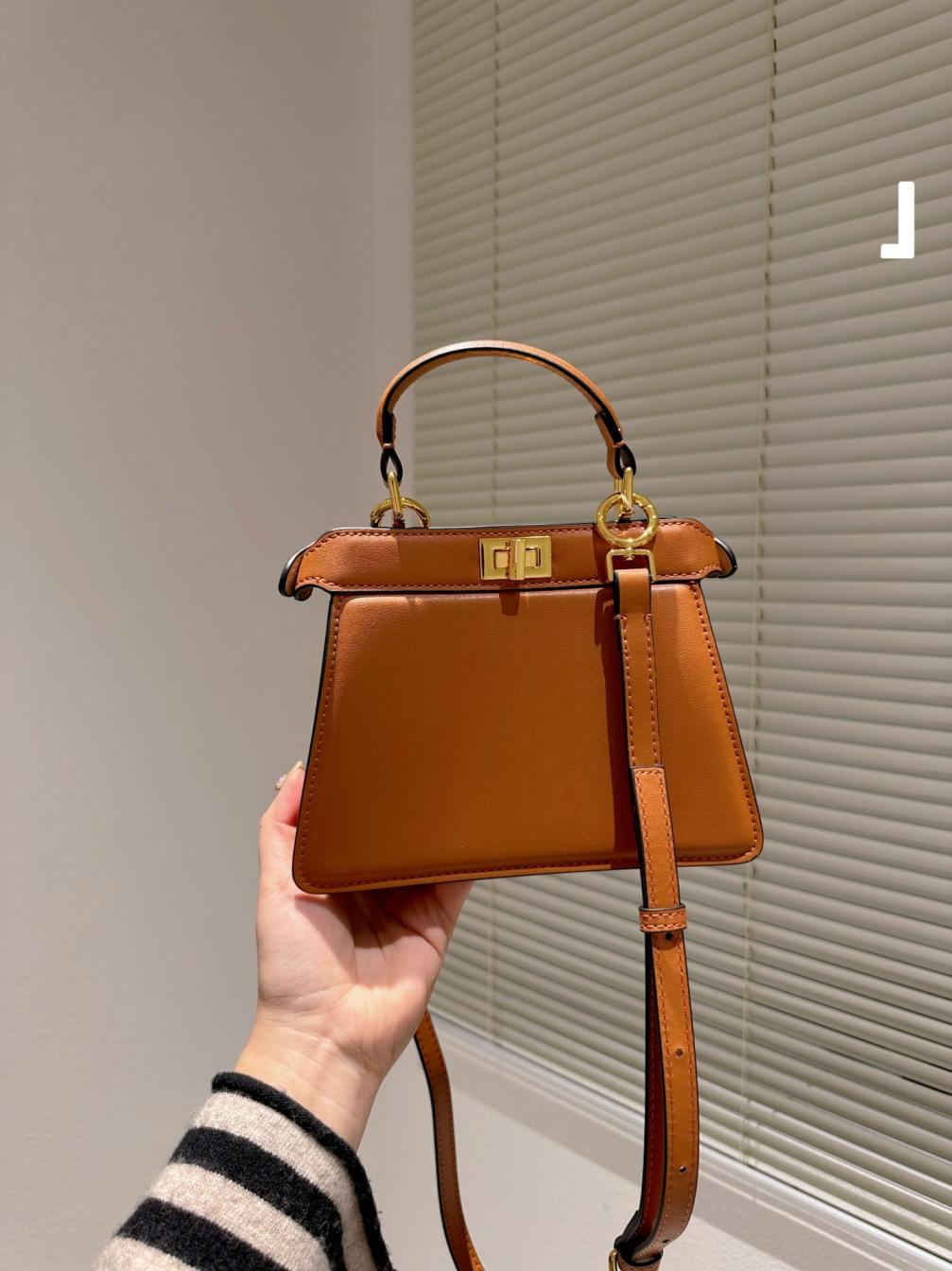 Fendi lseeu bag 131361