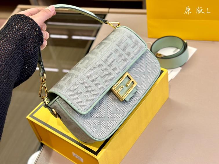 Fendi Baguette bag 132343