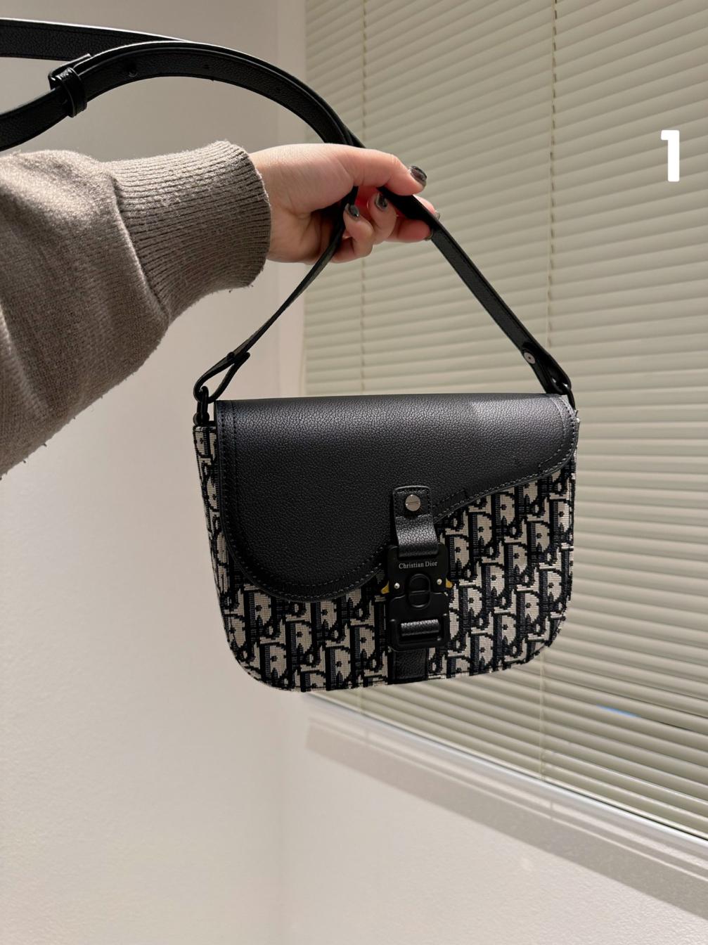 Dior bag for men 131573