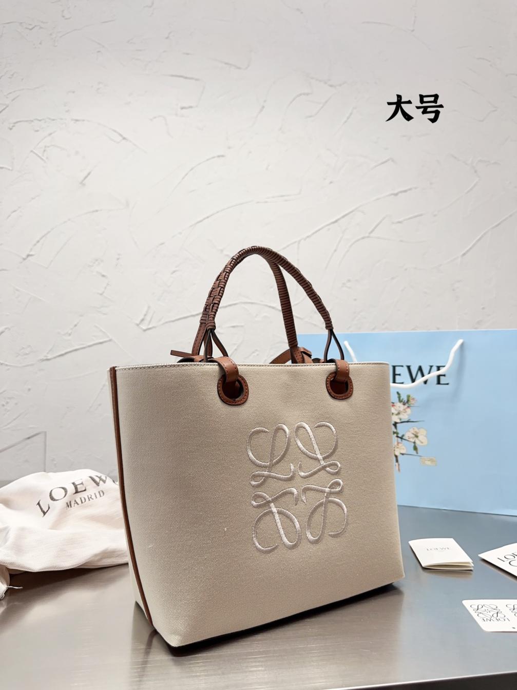 Loewe tote bag 132330
