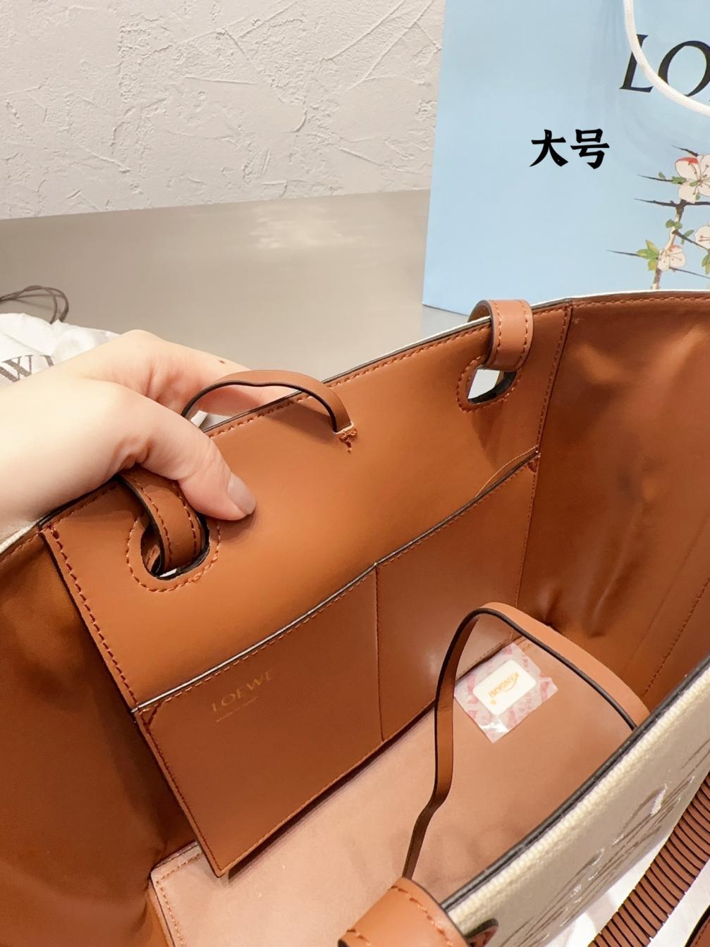 Loewe tote bag 132330