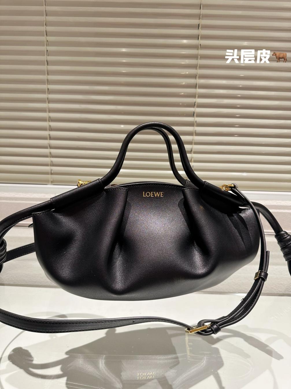 Loewe bag 132360