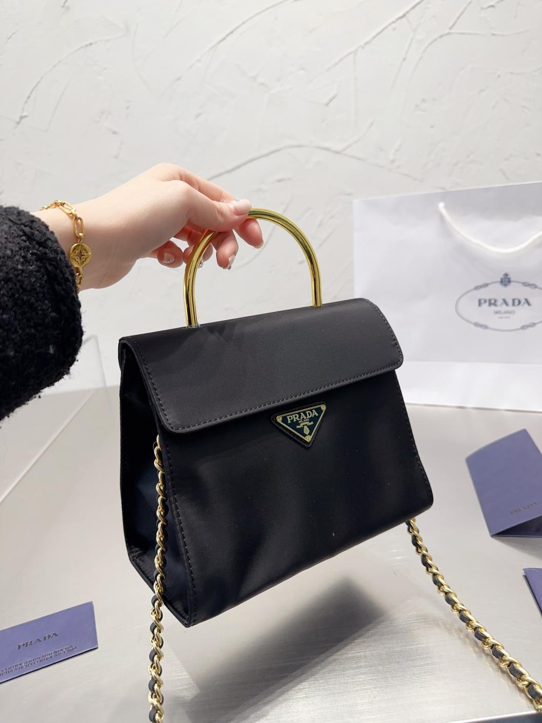 Prada handbag 132214