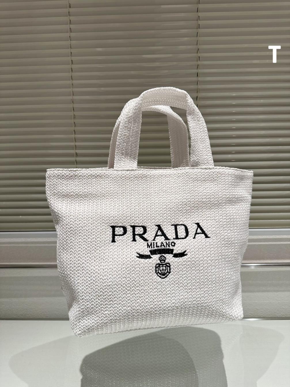 Prada 22Tote handbag 132230