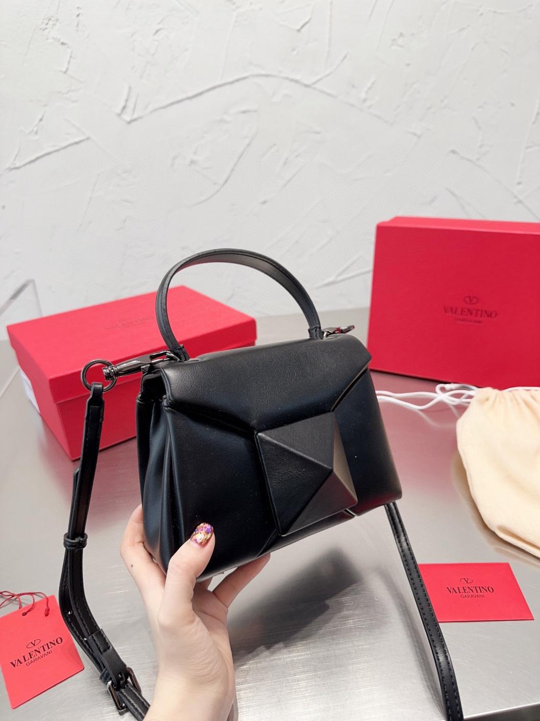 Valentino handbag 132203