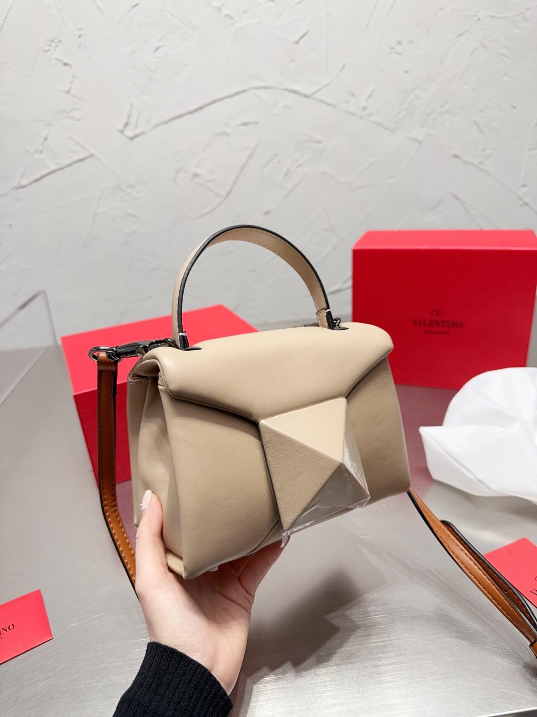Valentino handbag 132203