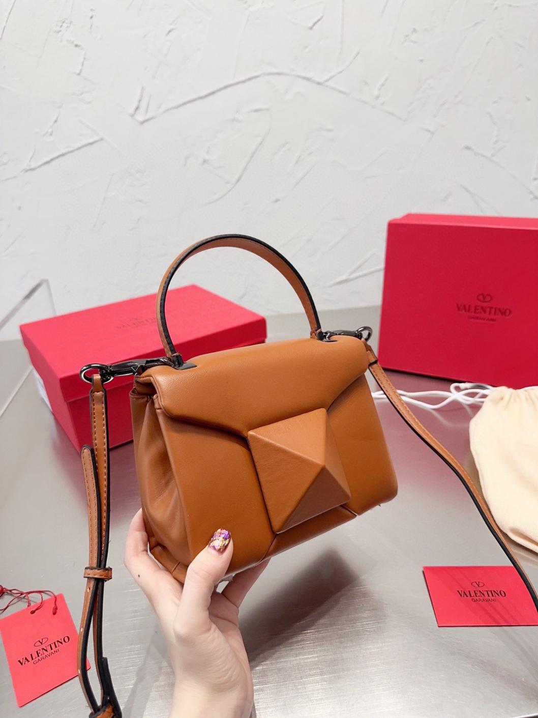 Valentino handbag 132203