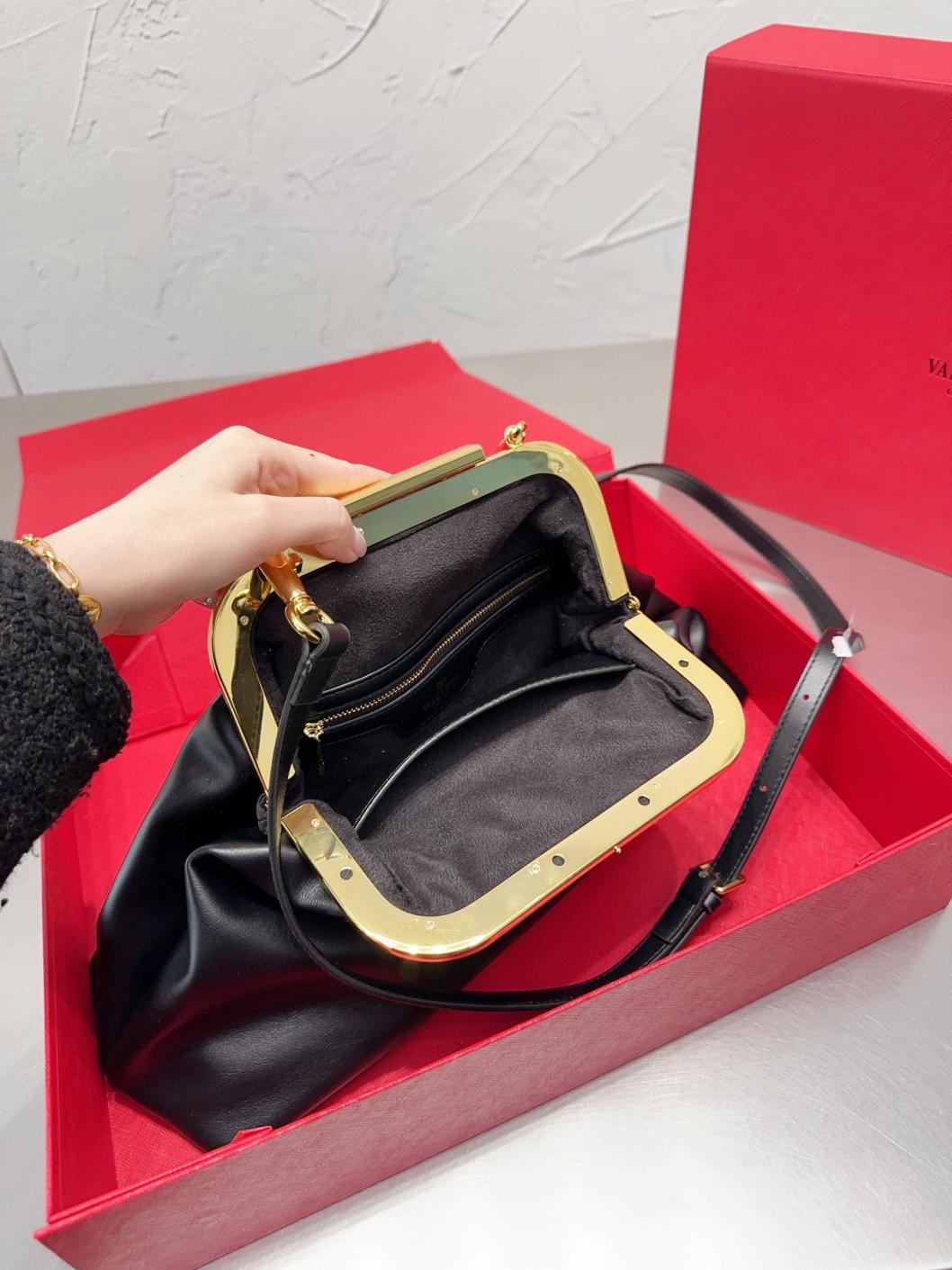 Valentino handbag 132205
