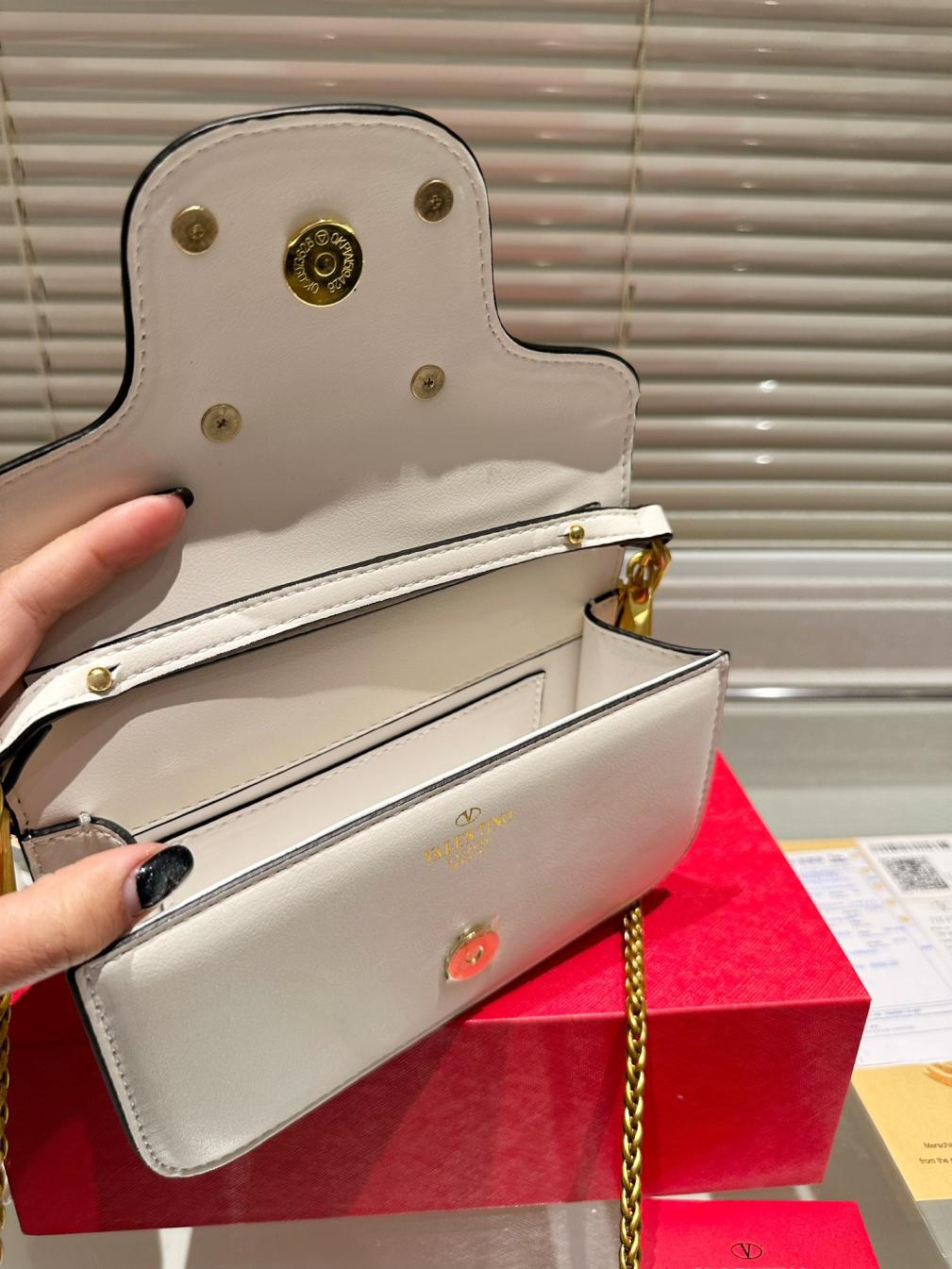 Valentino handbag 132224