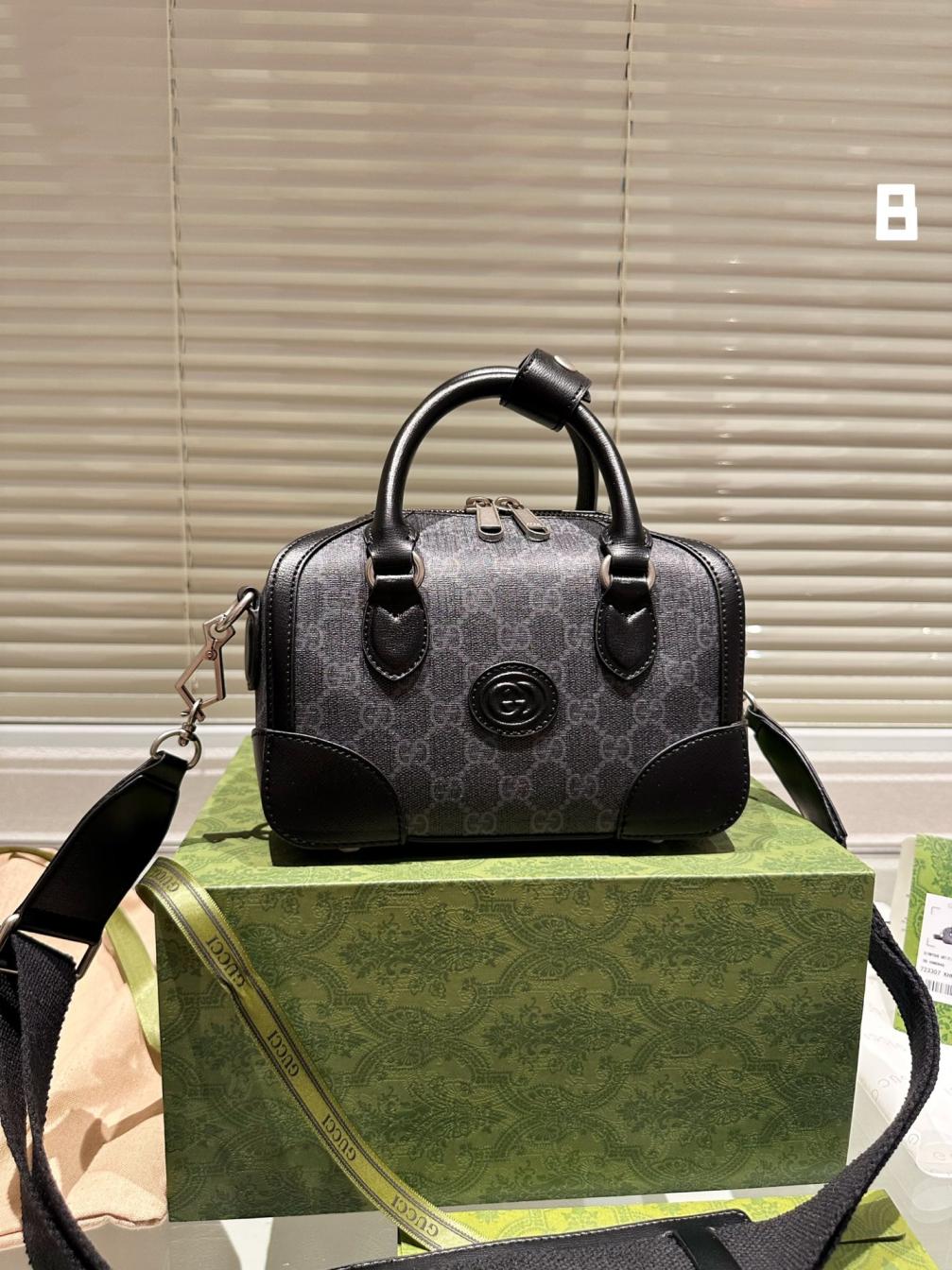 Gucci  Ophidia hand bag 132355