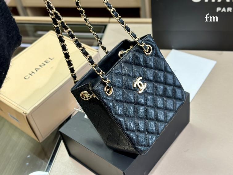 Chanel 2023 bucket bag 132275